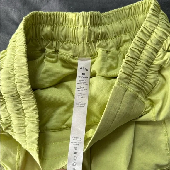 Lululemon Hotty Hot Lined Shorts 2.5” - Picture 3 of 3